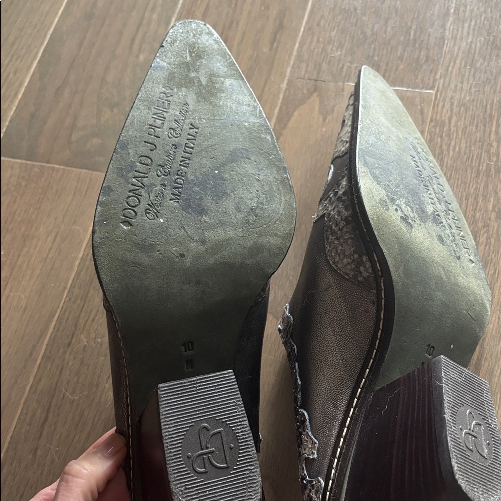 Donald Pliner couture snakeskin mules - Picture 6 of 6